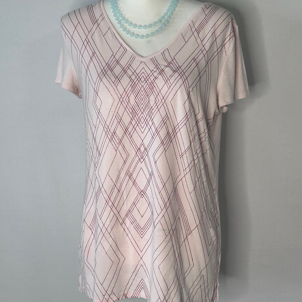 WHBM Pink Geometric V-Neck Tee Size Small Soft Knit Flaw Shown classic chic